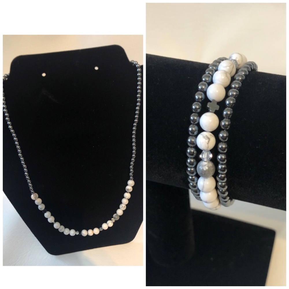 Necklace bracelet (Necklet)